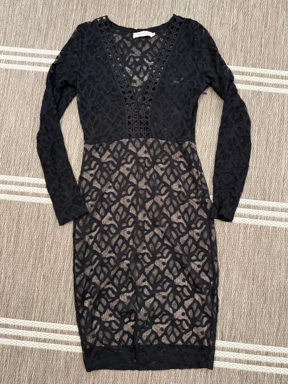ASOS Dark Pink Sexy Black Lace Long-Sleeve V-Neck Knee Length Bodycon Dress M
